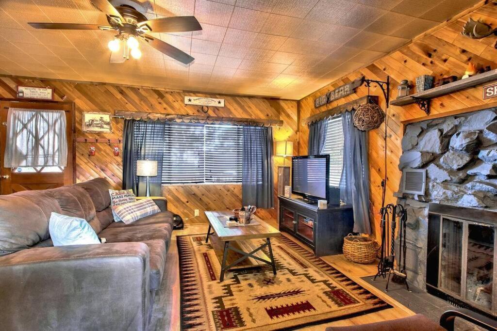 Los Osos Cozy Cabin With Private Spa And Bbq Βίλα Big Bear Lake Εξωτερικό φωτογραφία